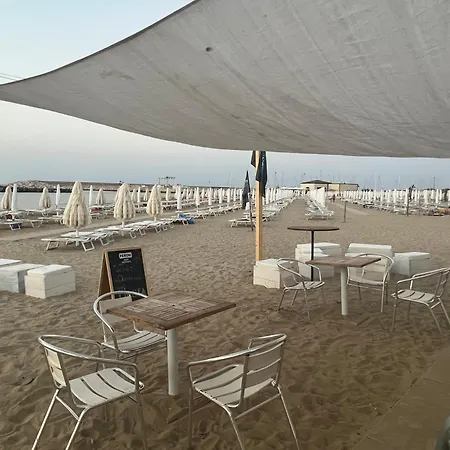 Maison Chic Montenero Marina Marina Di Montenero Exterior foto